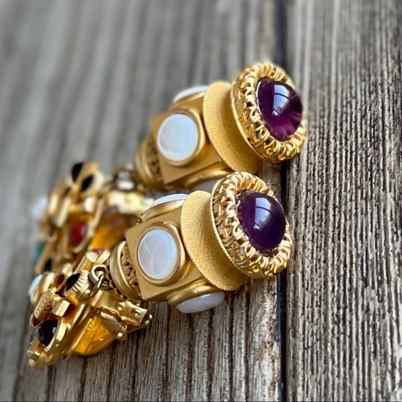 Natasha Stambouli Matte 24k Gold Plated Clipons - Picture 10 of 16